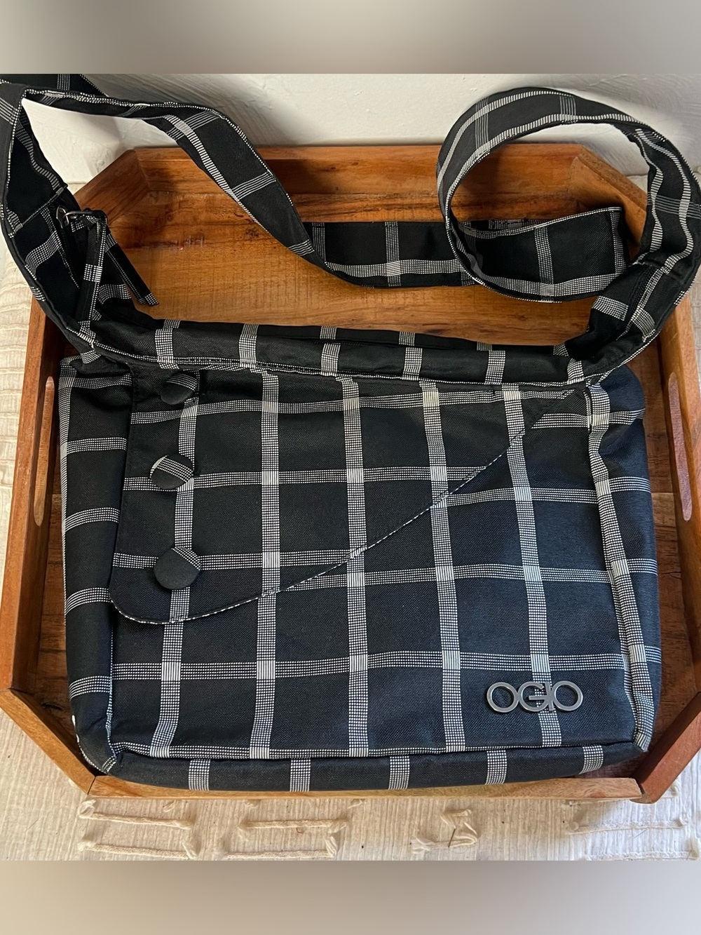 OGIO Brooklyn Crossbody Tablet Bag